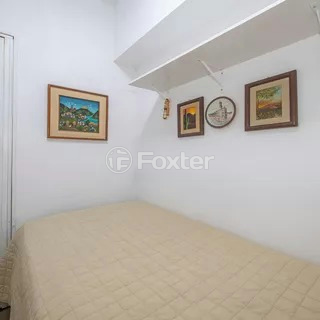 Image 37 - 1002894