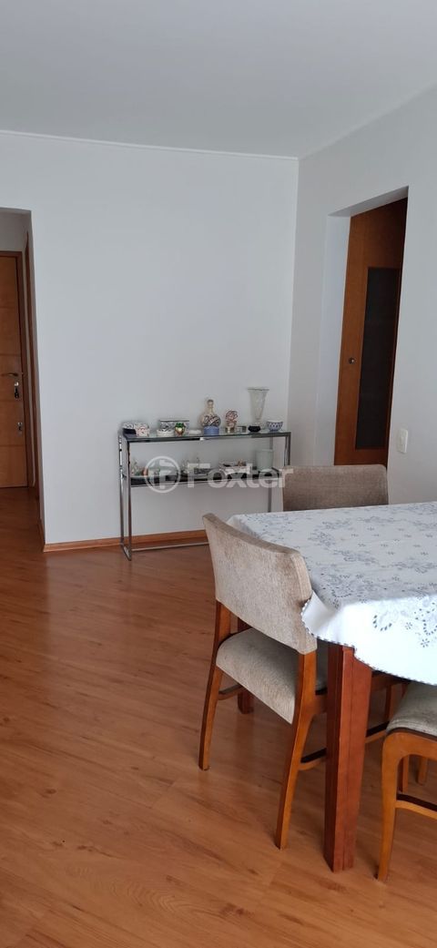 Image 2 - 1002895