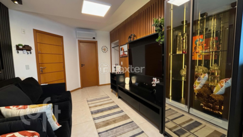 Image 7 - 1002935