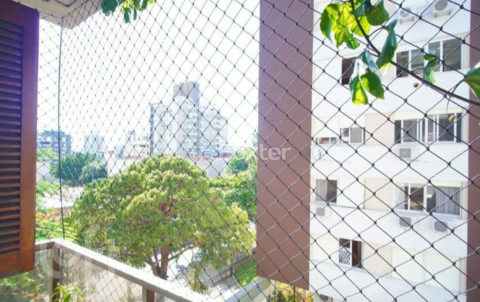 Image 8 - 1002959