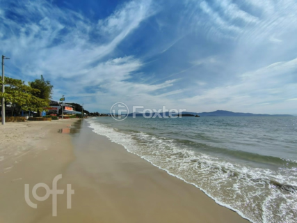 Image 17 - 1002978