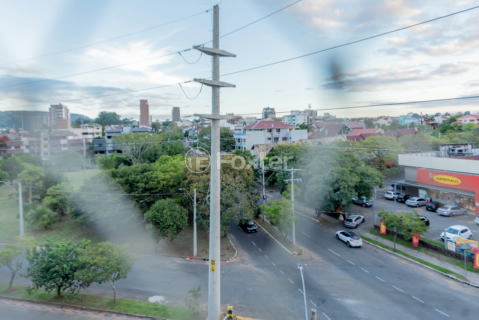 Image 6 - 1002980