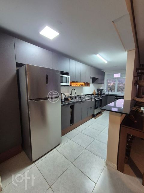 Image 3 - 1002989