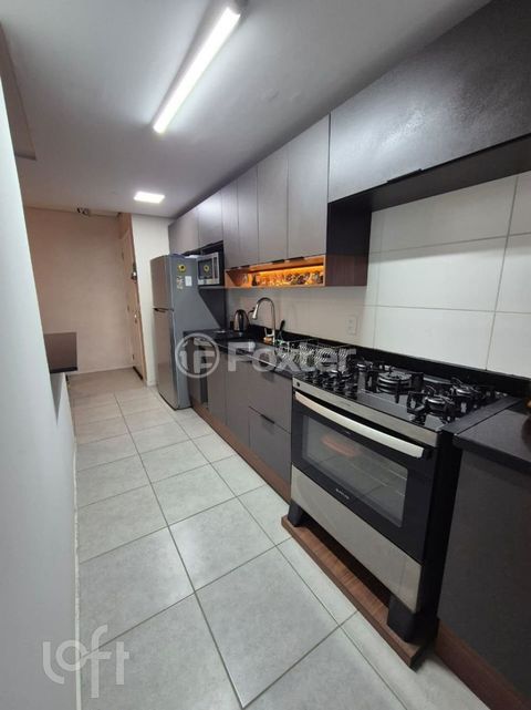 Image 2 - 1002989