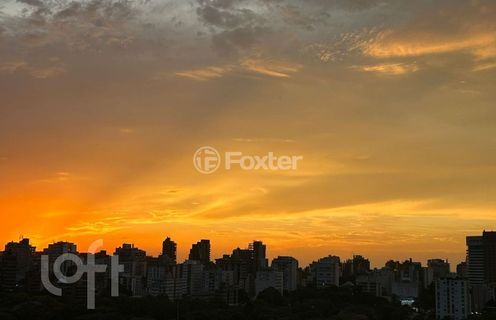 Image 12 - 1003021