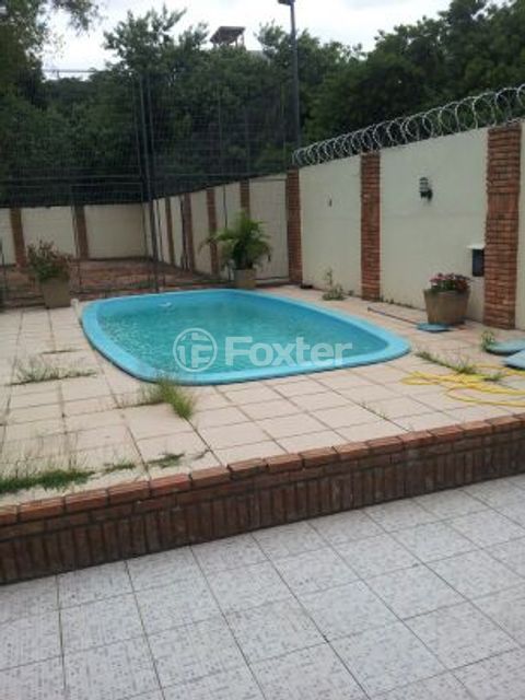 Image 25 - 100306