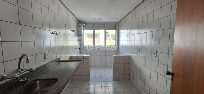 Image 4 - 1003155