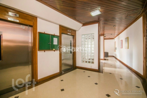 Image 2 - 1003157