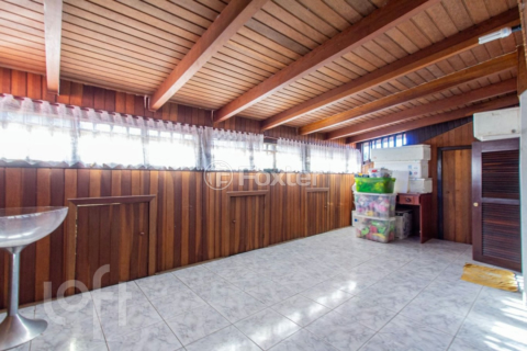 Image 34 - 1003161