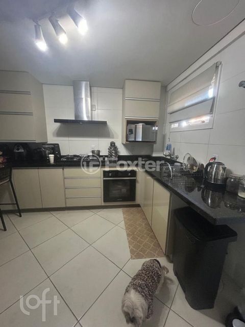 Image 7 - 1003193