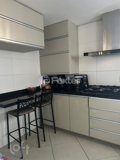 Image 3 - 1003193