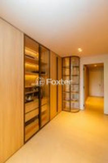 Image 30 - 1003295