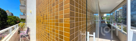 Image 4 - 1003323