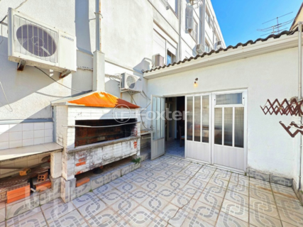 Image 38 - 1003410