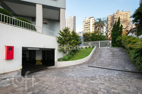 Image 83 - 1003412