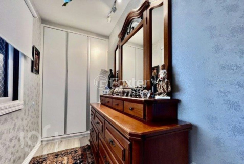 Image 23 - 1003413