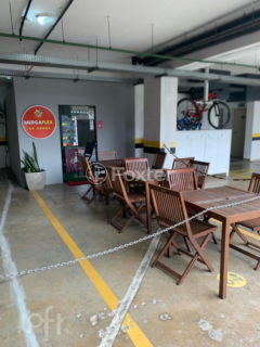 Image 33 - 1003425