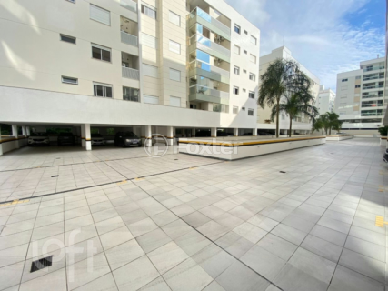 Image 27 - 1003448