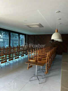 Image 35 - 1003561