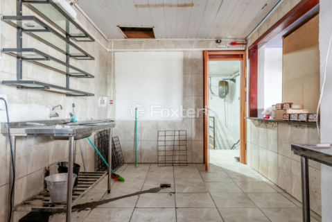 Image 34 - 1003592