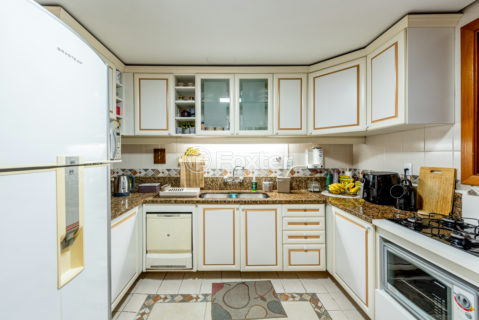 Image 21 - 1003651