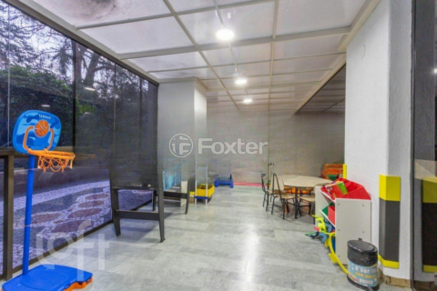 Image 43 - 1003707
