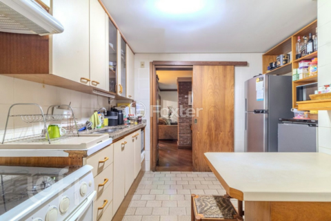 Image 31 - 1003707