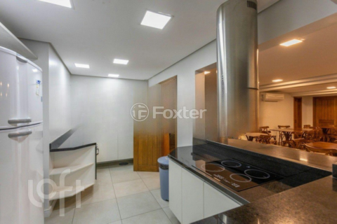 Image 41 - 1003707