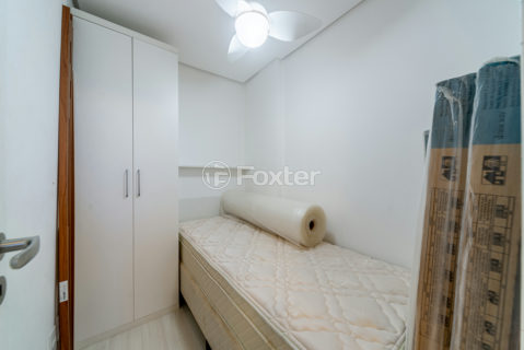 Image 21 - 1003781