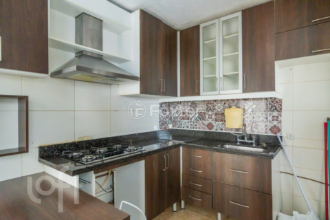 Image 34 - 1003799
