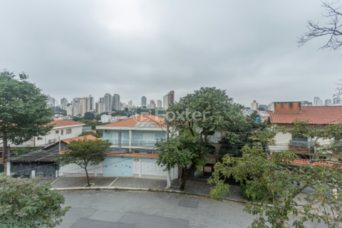 Image 17 - 1003810