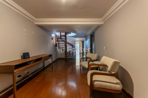 Image 33 - 1003854