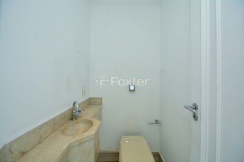Image 37 - 1003934