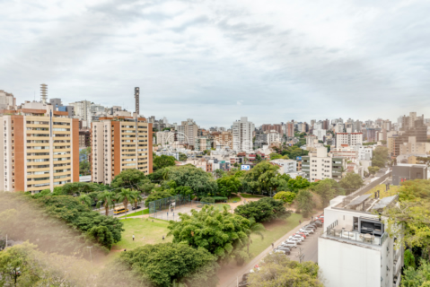 Image 4 - 1003984