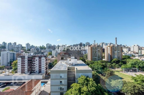 Image 8 - 1003984