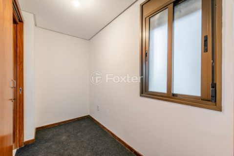 Image 35 - 1003984