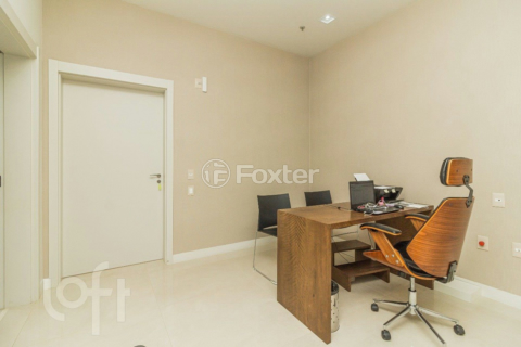 Image 39 - 1004008