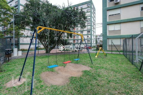 Image 17 - 1004028