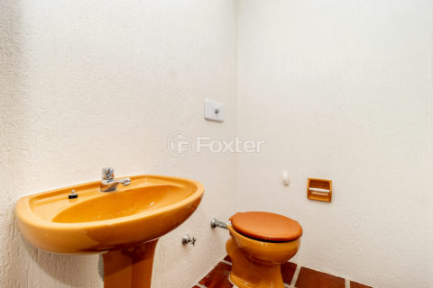 Image 33 - 1004040