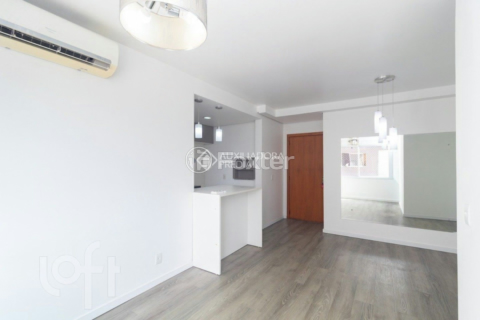 Image 4 - 1004115