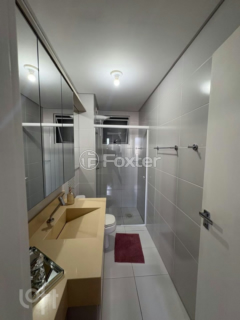 Image 31 - 1004162