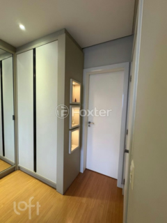 Image 32 - 1004162