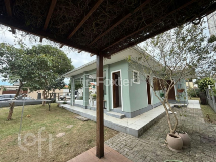 Image 10 - 1004213