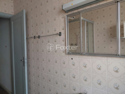 Image 35 - 1004254