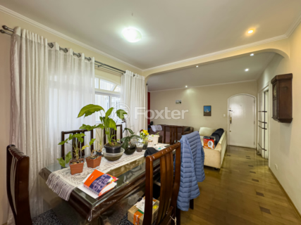 Image 4 - 1004256