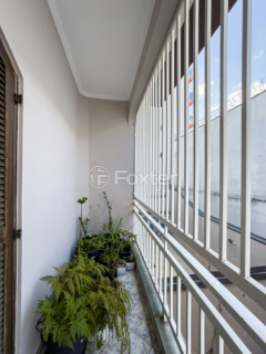 Image 9 - 1004256