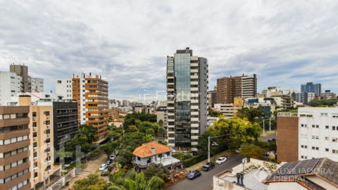 Image 8 - 1004258