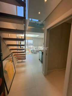Image 34 - 1004290