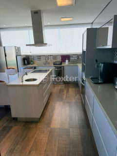 Image 23 - 1004290