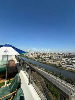 Image 35 - 1004290